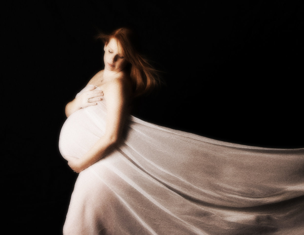 pregnant maternity glamour shot photograph